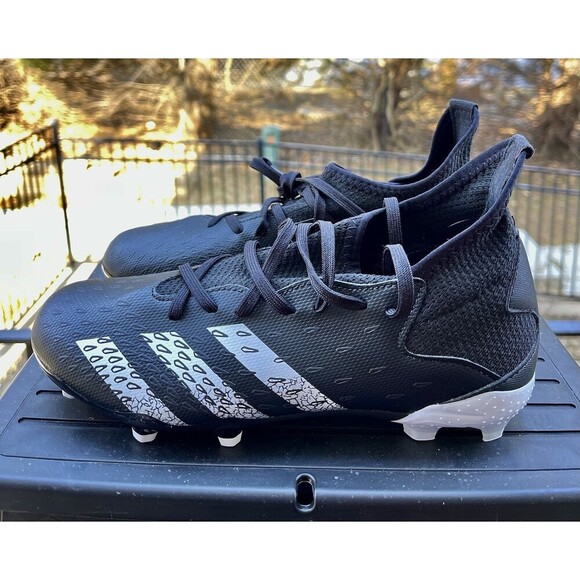 Adidas Predator ‘Demonscale’ Soccer Cleats Men’s 4.5 Black PBB698007 NWOT No Box - Picture 1 of 10